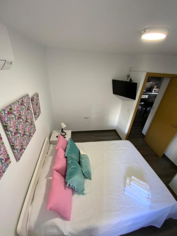 4 Capulino Apartamentos Málaga Eksteriør billede